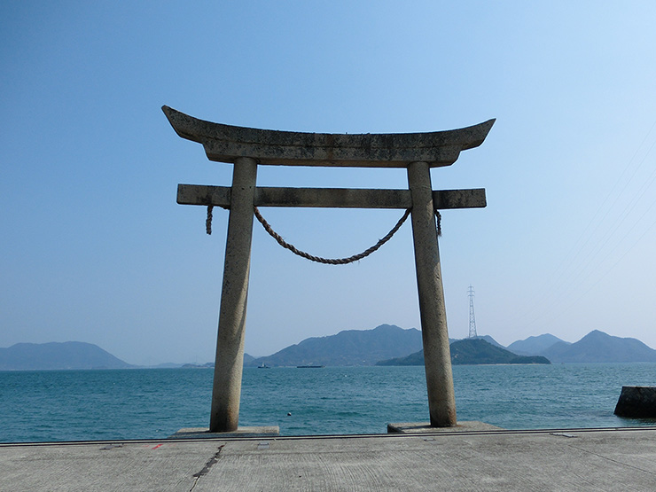 Tokoura Shrine and Kagi Castle (床浦神社・賀儀城) 