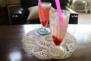 女性に人気のフルーツスカッシュ（旬のフルーツをお楽しみください）