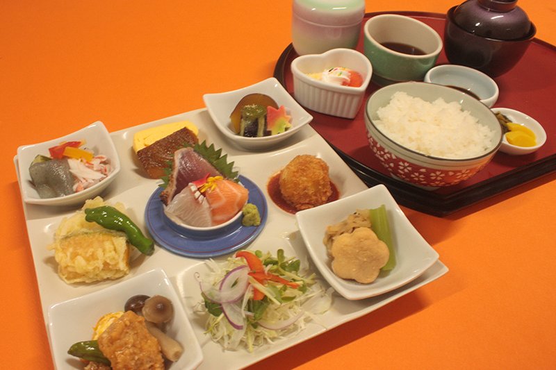 色彩御膳