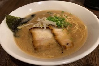 黒ラーメン