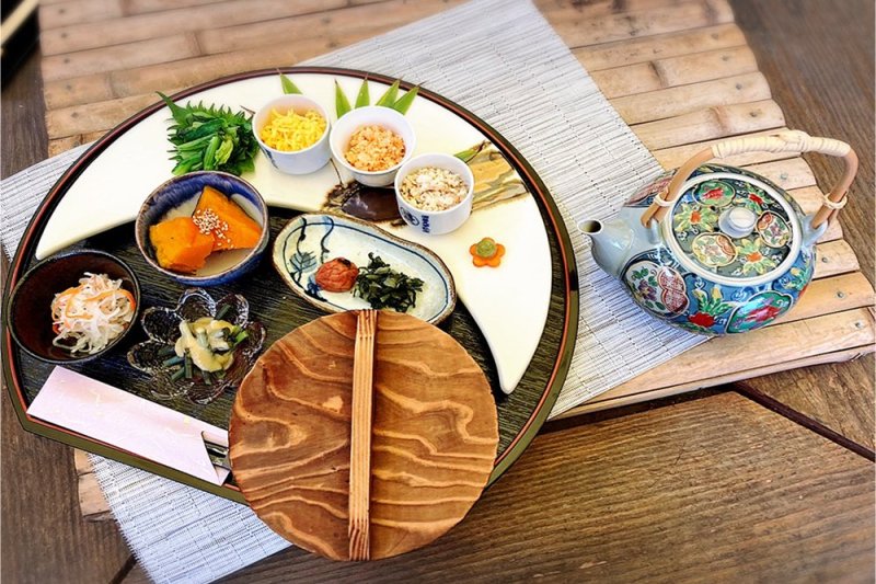 魚飯　1,700円　地酒付き　2,500円