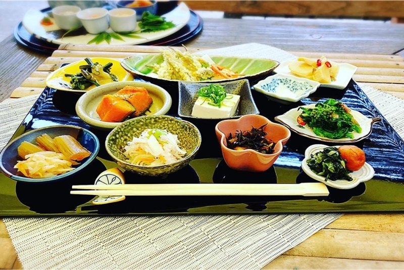MAMEZARAランチ　1,700円　地酒付き　2,500円