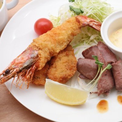 LAUGHWHARF　～ラフワーフ～