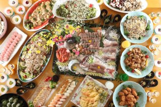 こちらは夕食のShimanami taste buffet （しまなみビュッフェ）の写真です。