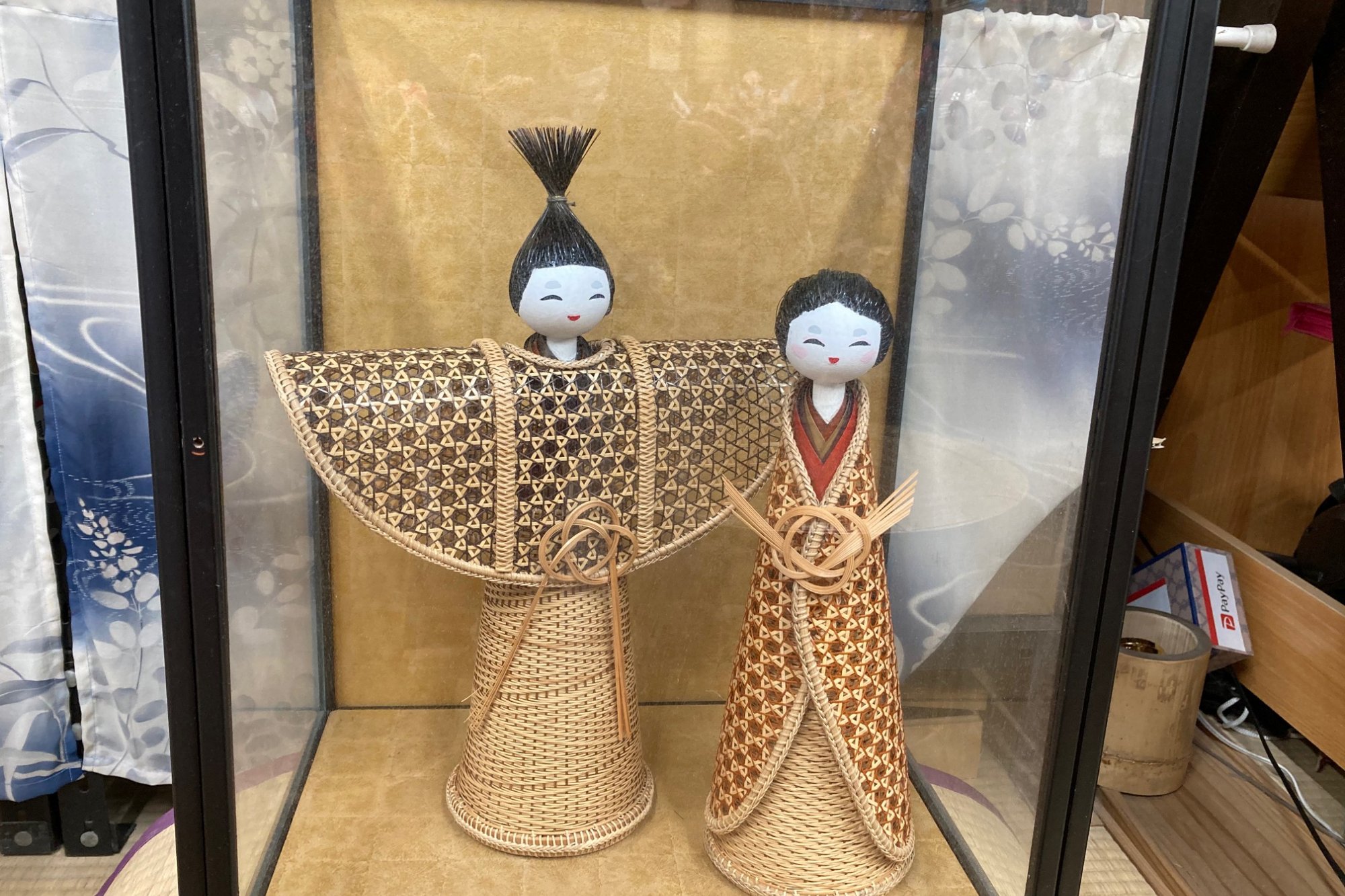 竹でできた雛人形