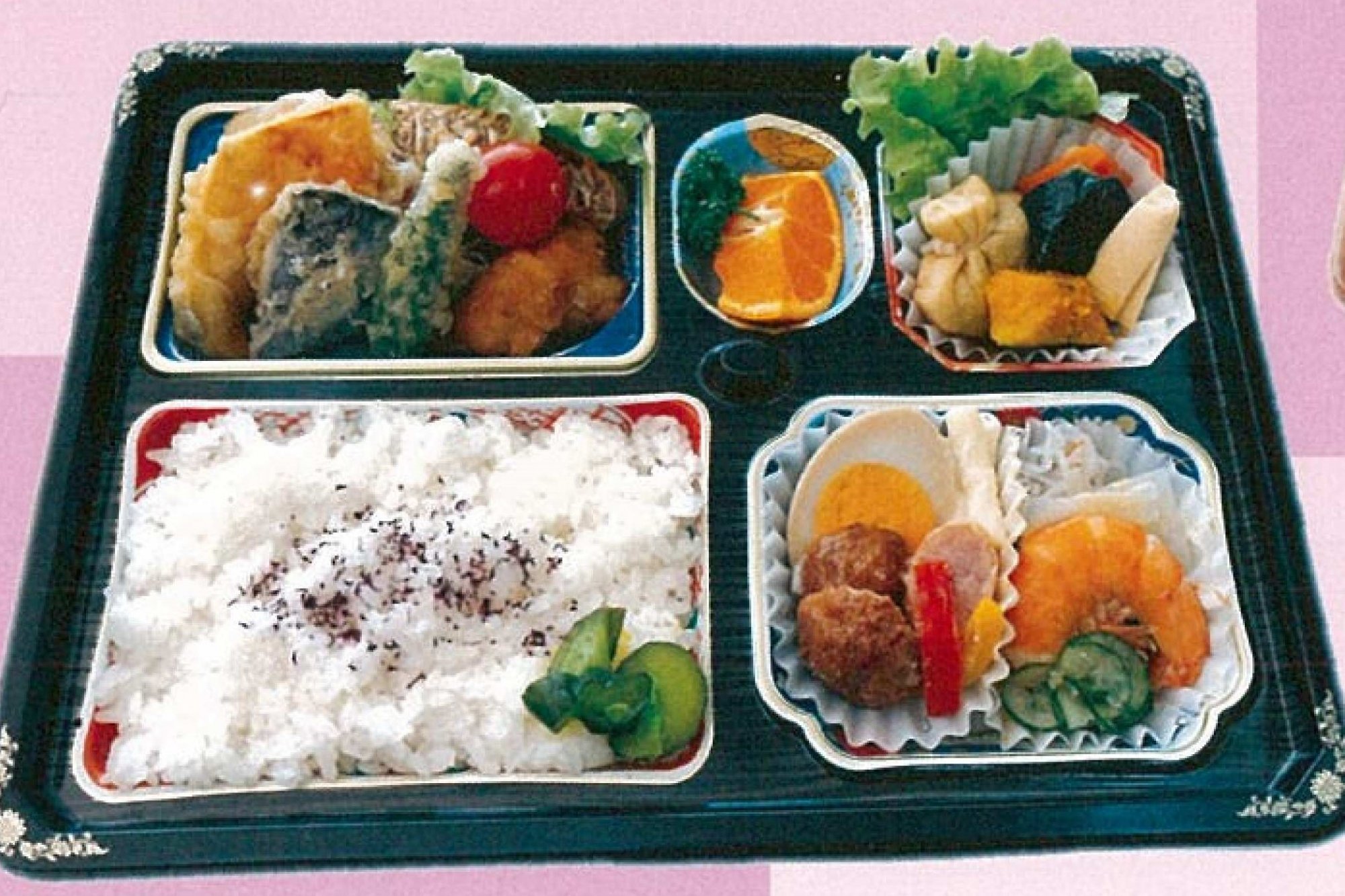 すみれ　￥1,620円（税込）