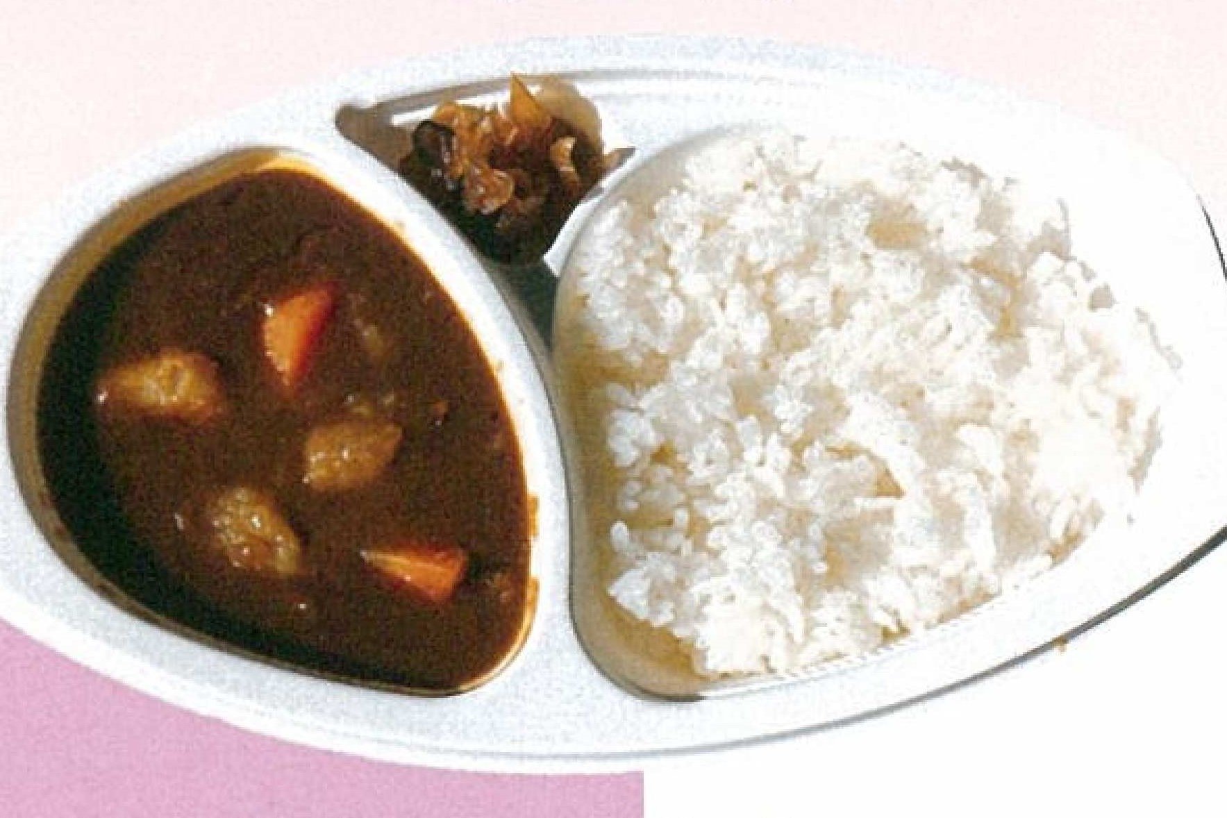 カレーライス　￥500円（税込）　とんかつトッピング＋200円
