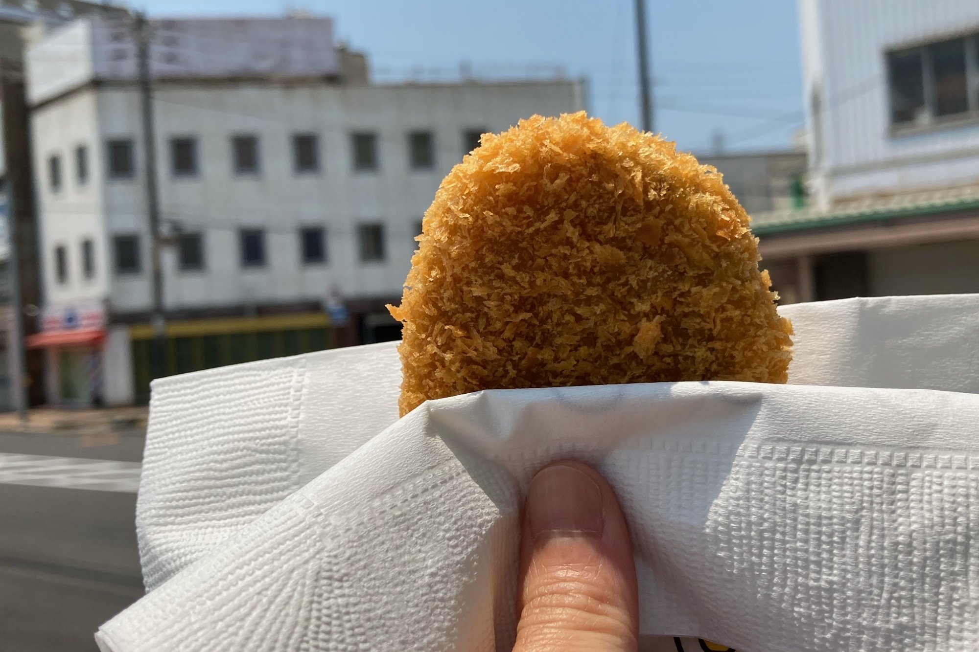 コロッケ　1個　90円（税込）