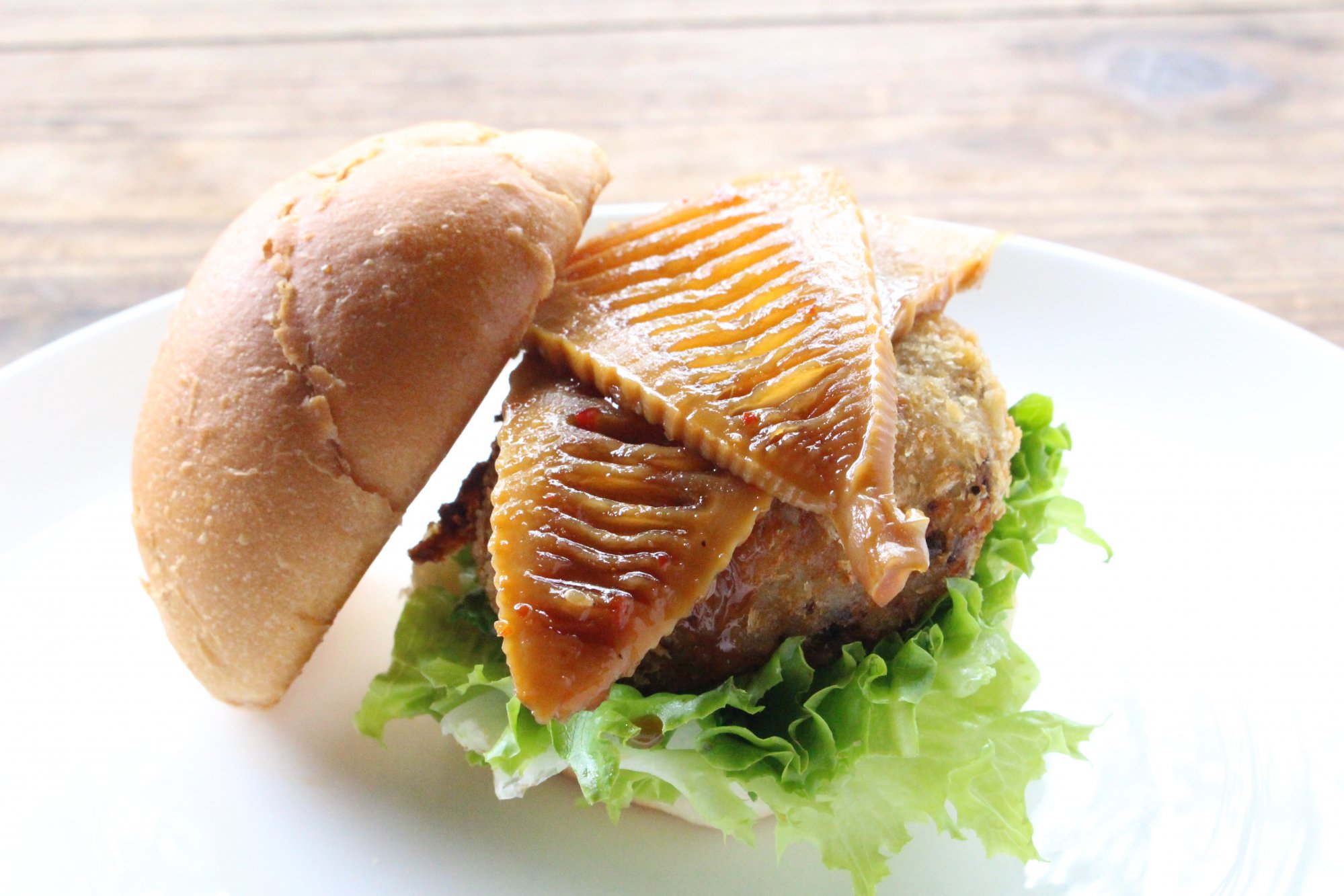 竹原たけのこのテリヤキ牛コロッケバーガー