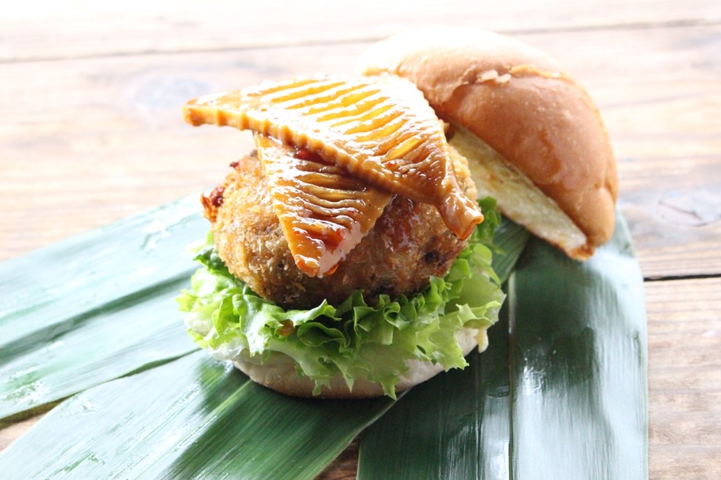 竹原たけのこのテリヤキ牛コロッケバーガー