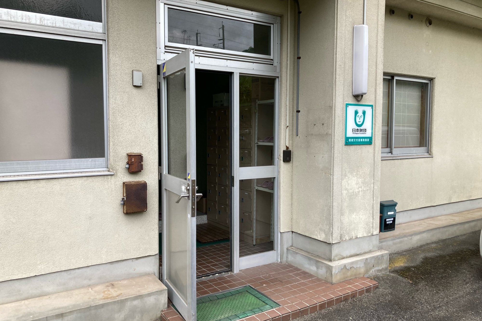 ④建物入口