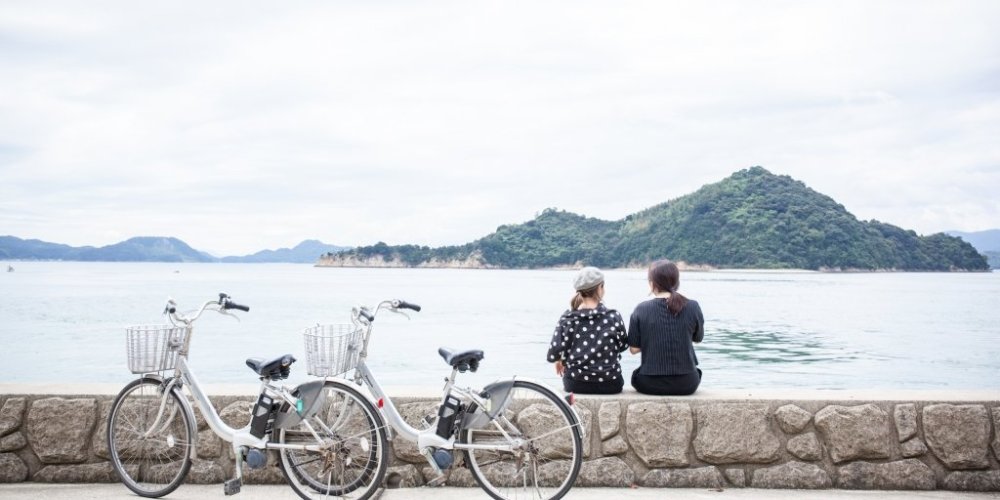 レンタサイクルを利用すれば、島内散策も楽々！