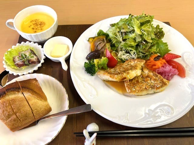 Le*Lapin(미치노에키 다케하라 레스토랑)