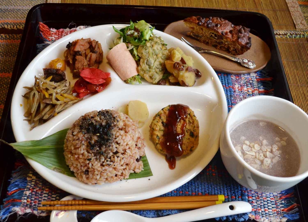 地酒・自然食品・カフェ なかざわ